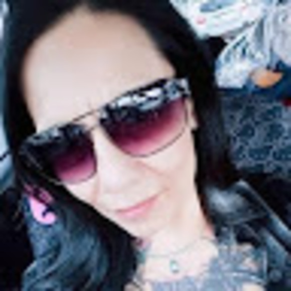 Meet your Posher, Dyan - Picture 1 of 1